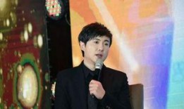 沈腾爆料李勇是谁啊视频,李勇身份之谜，视频爆料引发热议